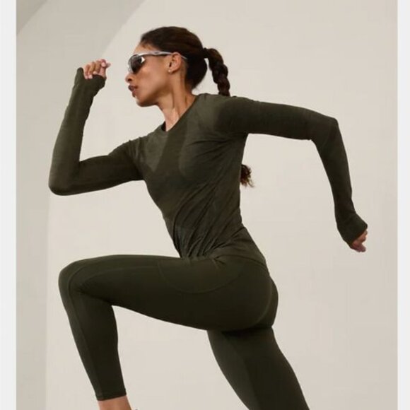 Brand New! Athleta Momentum Seamless Top - Small - Picture 1 of 6